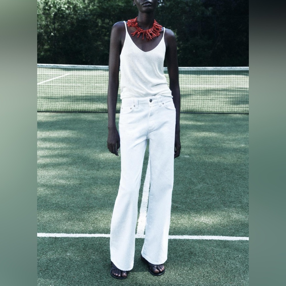 Zara Relaxed Mid Waist Jeans ZW Collection white size 2